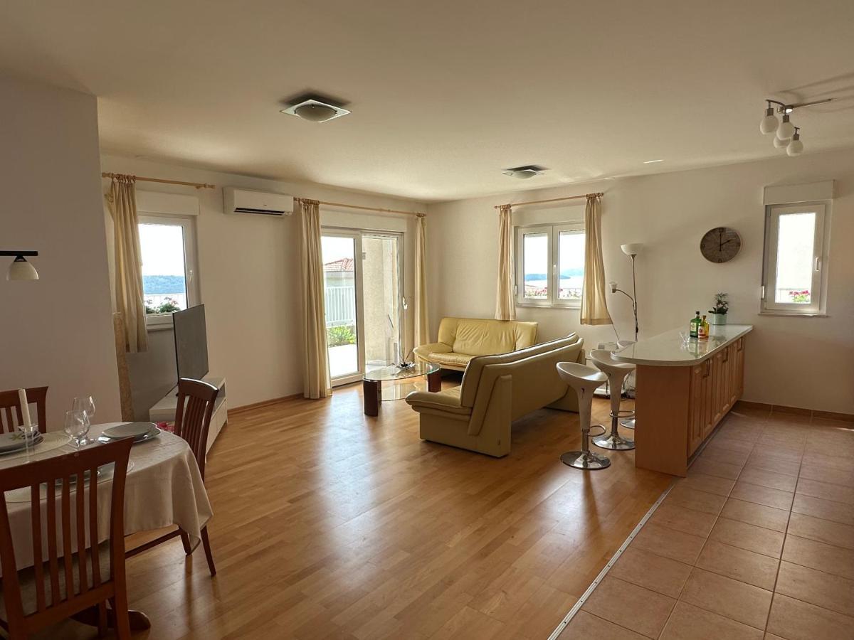 Aurora Luxury Apartment Trogir Eksteriør billede